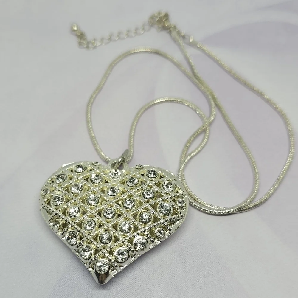 👍5 for $20 Heart Pendant Necklace Silver Tone Rhinestones Snake Chain